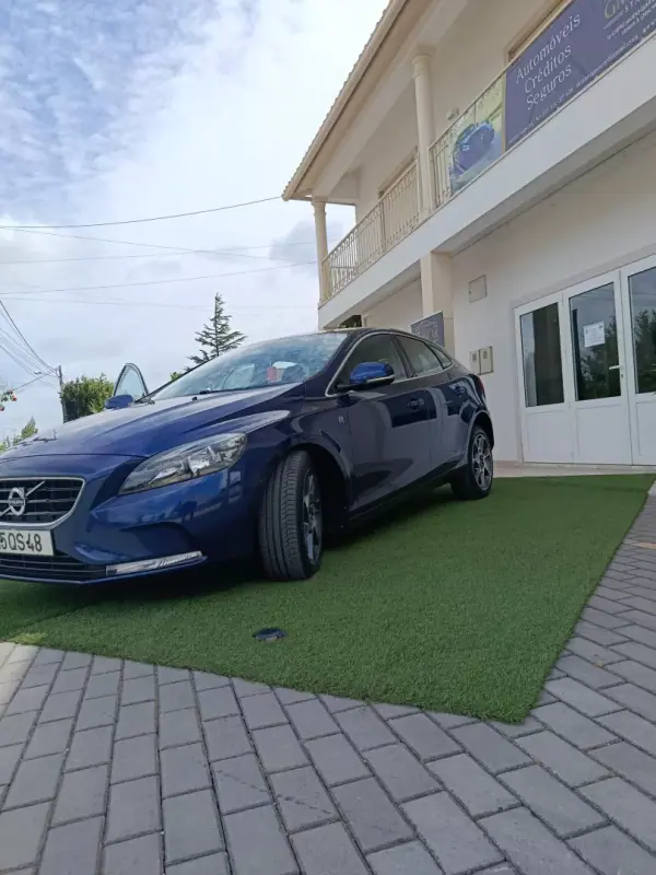 Volvo V40 2015 - 13999 EUR, 116000 km - AUTO.MOTO.pt - 116000km - foto 2 de 13