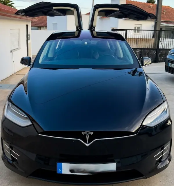 Tesla Model X 2017 - 153km