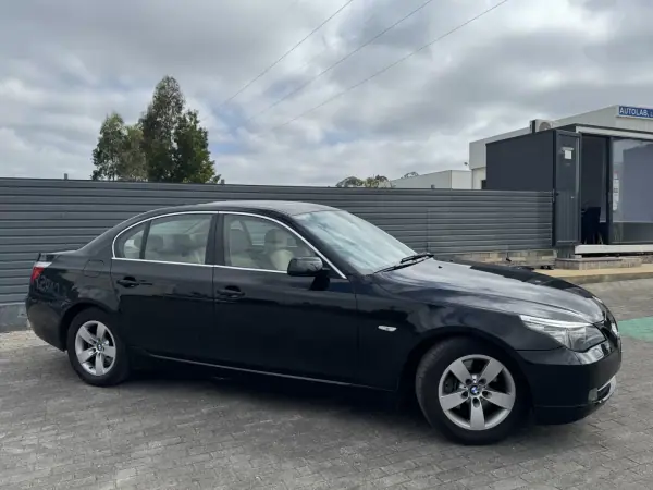 BMW 520 2008 - 12950 EUR, 192000 km - AUTO.MOTO.pt - 192000km - foto 3 de 10