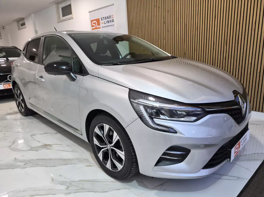 Renault Clio 2023 - 17500 EUR, 53777 km - AUTO.MOTO.pt - 53777km - foto 1 de 26