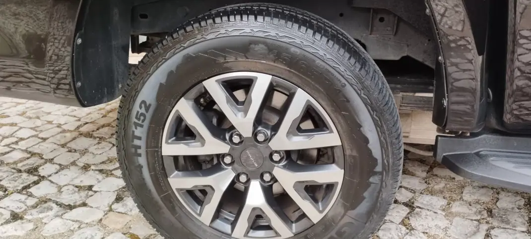 Maxus 2023 - 31500 EUR, 12635 km - AUTO.MOTO.pt - 12635km - foto 23 de 26