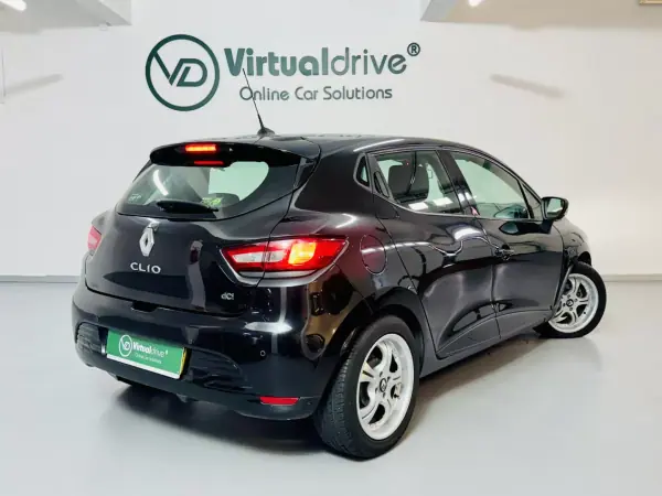 Renault Clio 2012 - 5750 EUR, 228000 km - AUTO.MOTO.pt - 228000km - foto 5 de 44