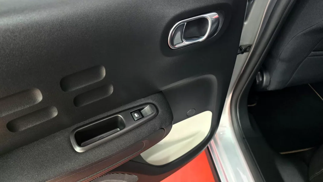 Citroën C3 2019 - 12750 EUR, 56334 km - AUTO.MOTO.pt - 56334km - foto 66 de 75