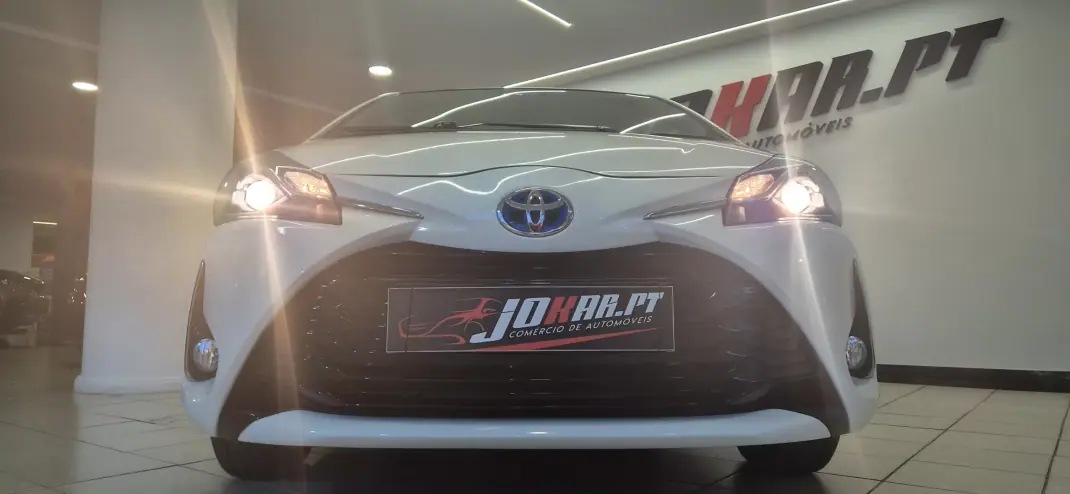 Toyota Yaris 2018 - 15990 EUR, 86572 km - AUTO.MOTO.pt - 86572km - foto 4 de 41