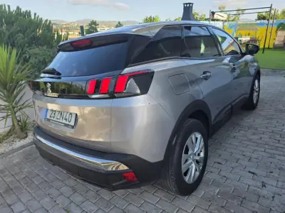 Peugeot 3008 2019 - 13900 EUR, 198000 km - AUTO.MOTO.pt - 198000km - foto 7 de 58
