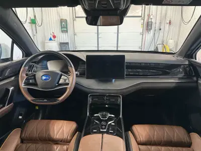 BYD Tang 2025 — foto 5 de 21