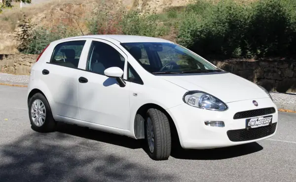 Fiat Punto 2017 — foto 3 de 30