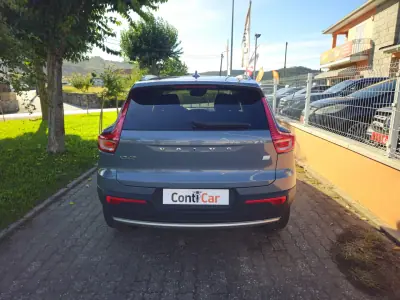 Volvo XC 40 2020 — foto 5 de 12