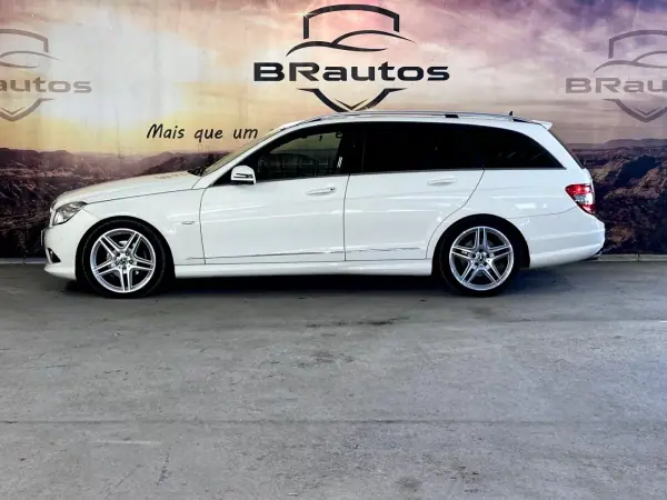 Mercedes-Benz C 220 2009 - 12900 EUR, 235490 km - AUTO.MOTO.pt - 235490km - foto 4 de 26
