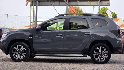 Dacia Duster 2023 - 18750 EUR, 48500 km - AUTO.MOTO.pt - 48500km - foto 10 de 23