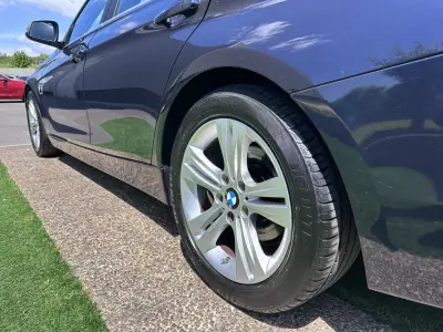 BMW 320 2015 - 14900 EUR, 240000 km - AUTO.MOTO.pt - 240000km - foto 22 de 59
