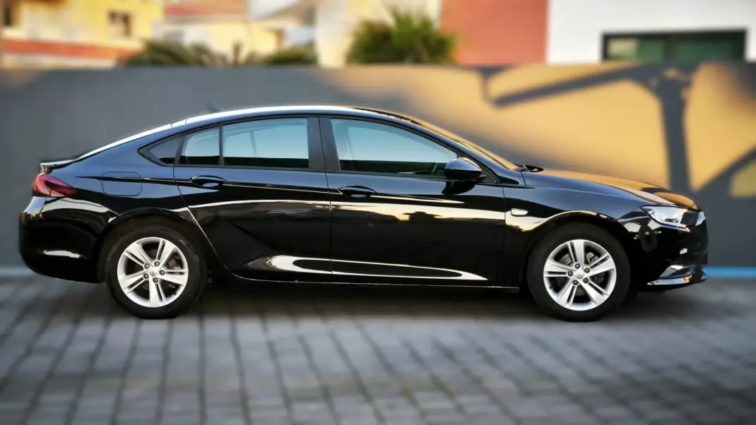 Opel Insignia Grand Sport 2019 - 14950 EUR, 70795 km - AUTO.MOTO.pt - 70795km - foto 14 de 36