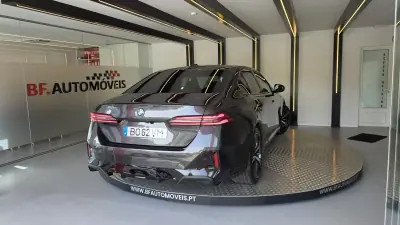 BMW i5 2024 - 52900 EUR, 41826 km - AUTO.MOTO.pt - 41826km - foto 19 de 55
