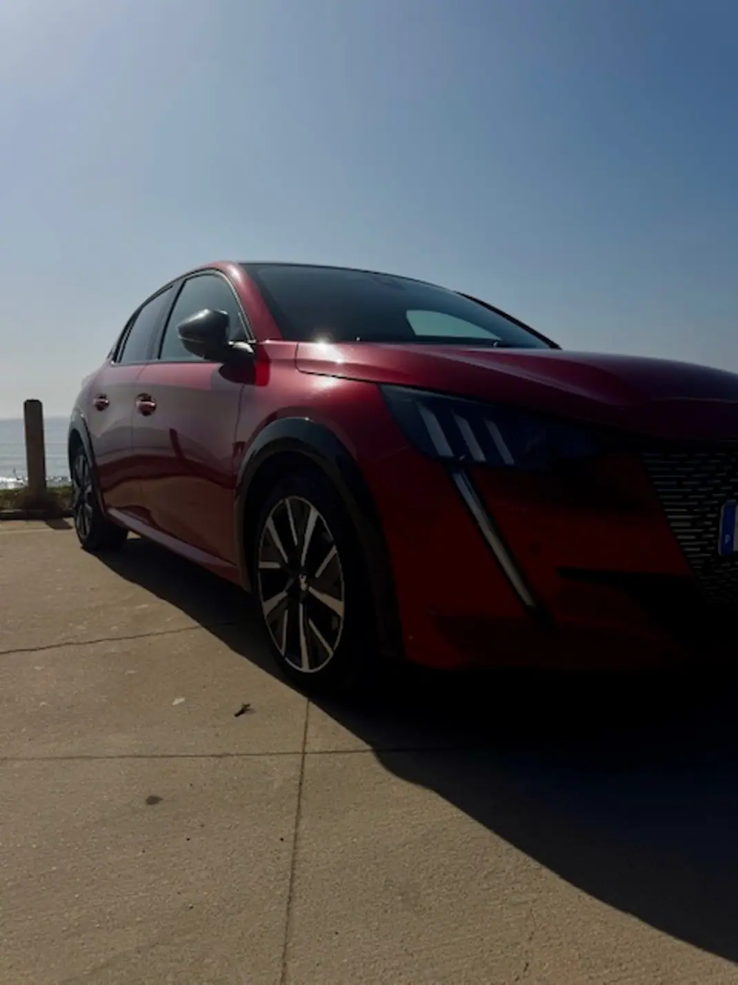 Peugeot 208 2019 - 13900 EUR, 75000 km - AUTO.MOTO.pt - 75000km - foto 3 de 19