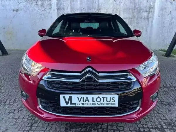 DS DS4 2014 - 11000 EUR, 170000 km - AUTO.MOTO.pt - 170000km - foto 13 de 15