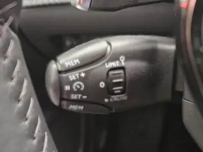 Peugeot 2008 2021 - 16500 EUR, 169015 km - AUTO.MOTO.pt - 169015km - foto 8 de 22