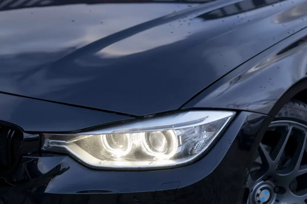 BMW 320 2015 - 19900 EUR, 190600 km - AUTO.MOTO.pt - 190600km - foto 8 de 32