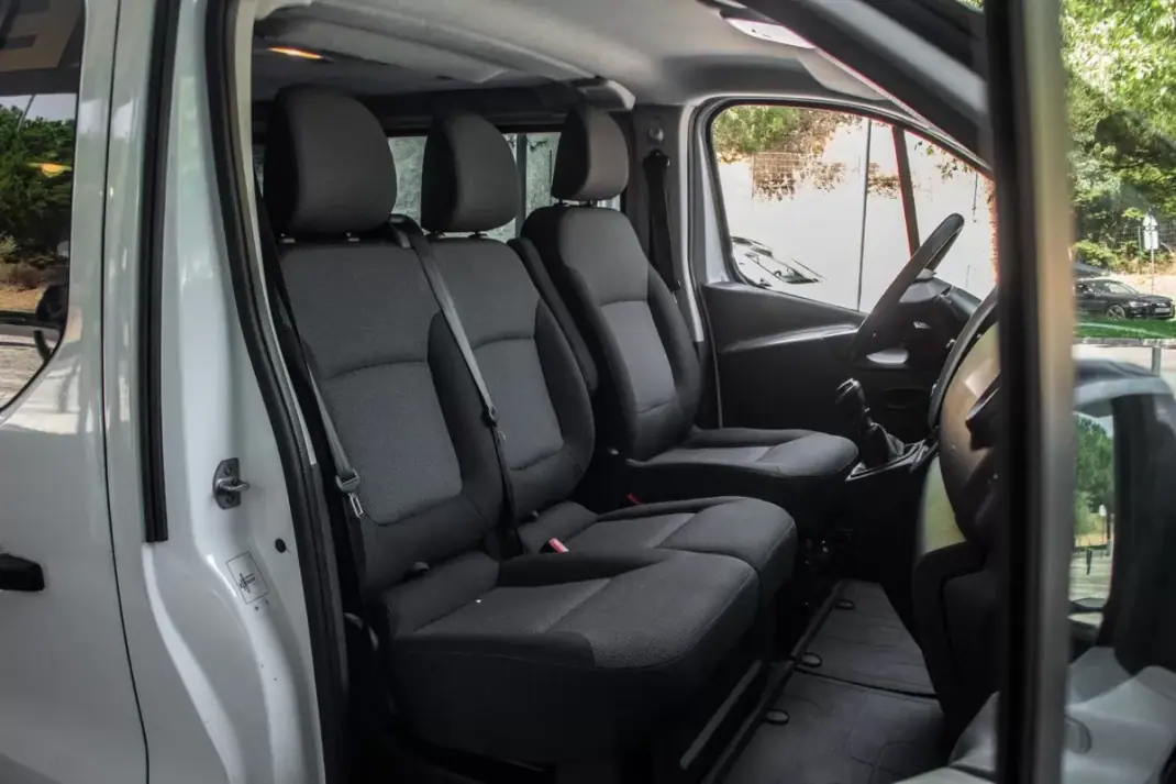 Renault Trafic 2020 - 28990 EUR, 126359 km - AUTO.MOTO.pt - 126359km - foto 26 de 41