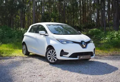 Renault Zoe 2020 - 12990 EUR, 103000 km - AUTO.MOTO.pt - 103000km - foto 3 de 24