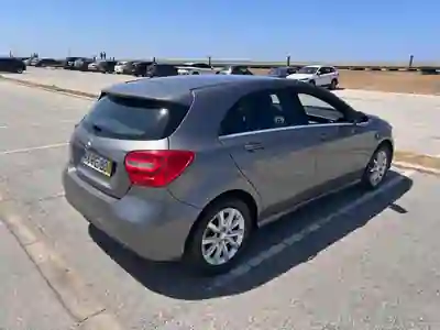 Mercedes-Benz A 160 2014 - 10490 EUR, 210000 km - AUTO.MOTO.pt - 210000km - foto 4 de 14