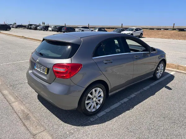 Mercedes-Benz A 160 2014 - 10490 EUR, 210000 km - AUTO.MOTO.pt - 210000km - foto 4 de 14