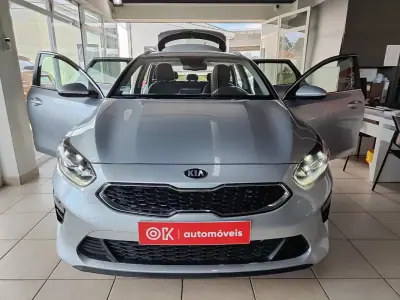 Kia Ceed SW 2019 - 18250 EUR, 70500 km - AUTO.MOTO.pt - 70500km - foto 20 de 35