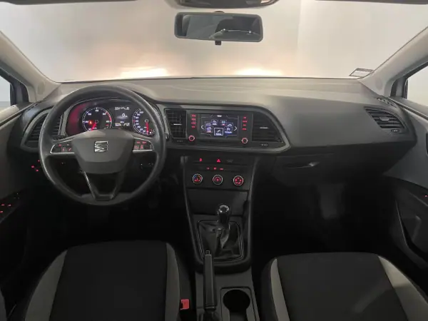 SEAT Leon 2013 - 8500 EUR, 258000 km - AUTO.MOTO.pt - 258000km - foto 16 de 27