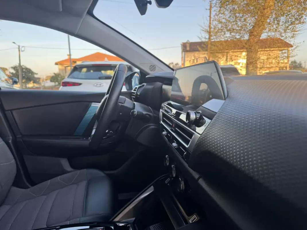 Citroën e-C4 2022 - 18500 EUR, 93000 km - AUTO.MOTO.pt - 93000km - foto 42 de 45