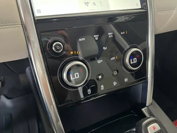 Land Rover Discovery Sport 2021 - 31800 EUR, 119616 km - AUTO.MOTO.pt - 119616km - foto 14 de 25