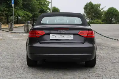 Audi A3 Cabrio 2009 - 11990 EUR, 180000 km - AUTO.MOTO.pt - 180000km - foto 13 de 42