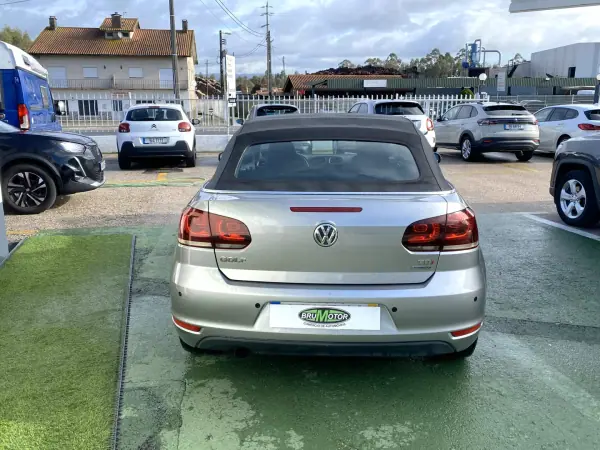 Volkswagen Golf Cabriolet 2012 - 12950 EUR, 155108 km - AUTO.MOTO.pt - 155108km - foto 4 de 13