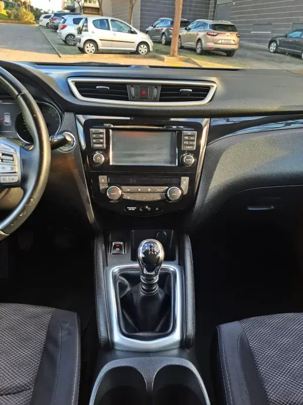 Nissan Qashqai 2014 - 12950 EUR, 150000 km - AUTO.MOTO.pt - 150000km - foto 13 de 25