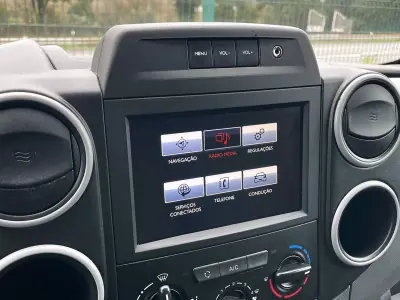 Citroën Berlingo 1.6 HDI IVA Dedutível 2019 - 10900 EUR, 142000 km - AUTO.MOTO.pt - 142000km - foto 21 de 36