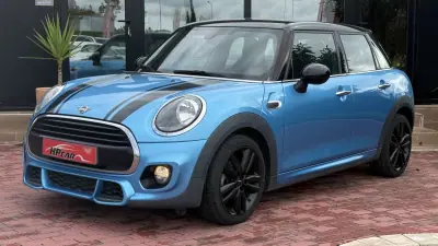 MINI Cooper 2018 - 19990 EUR, 102000 km - AUTO.MOTO.pt - 102000km - foto 9 de 27