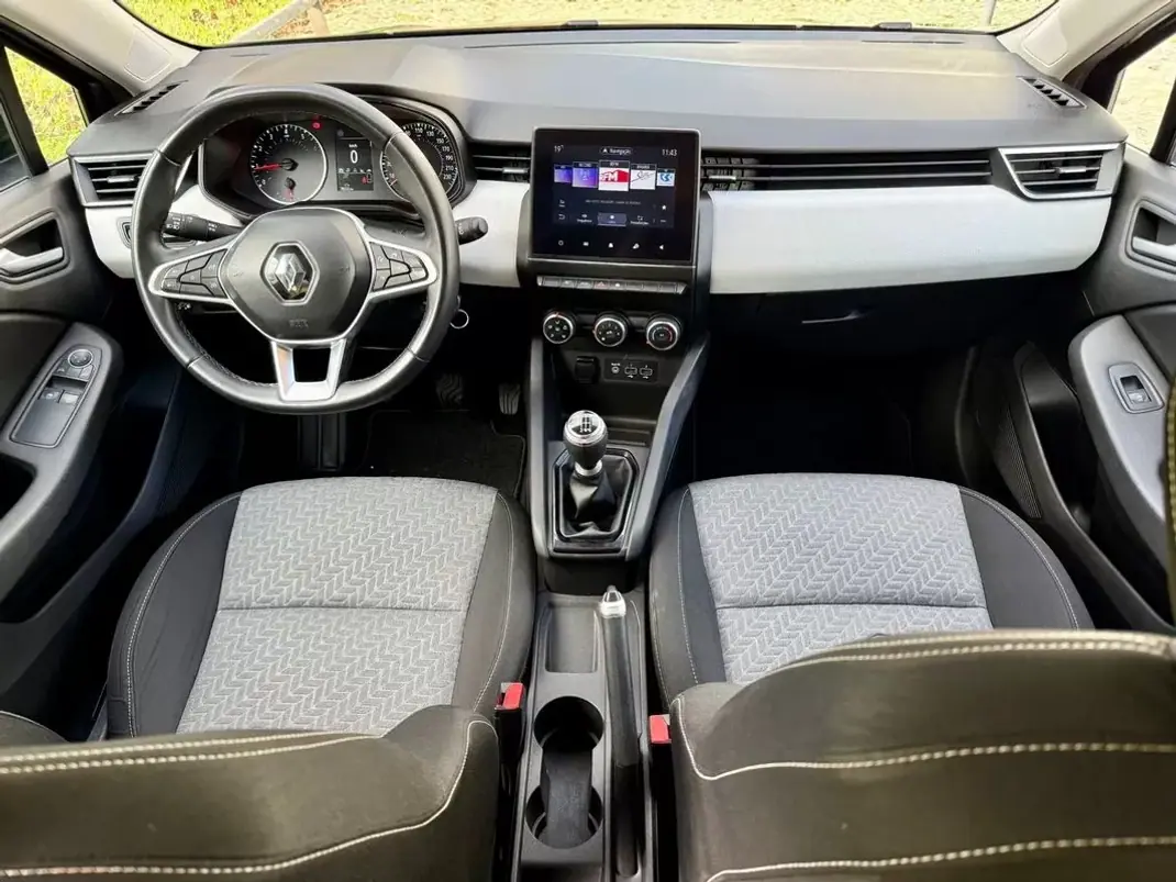 Renault Clio 2022 - 14790 EUR, 78950 km - AUTO.MOTO.pt - 78950km - foto 10 de 36