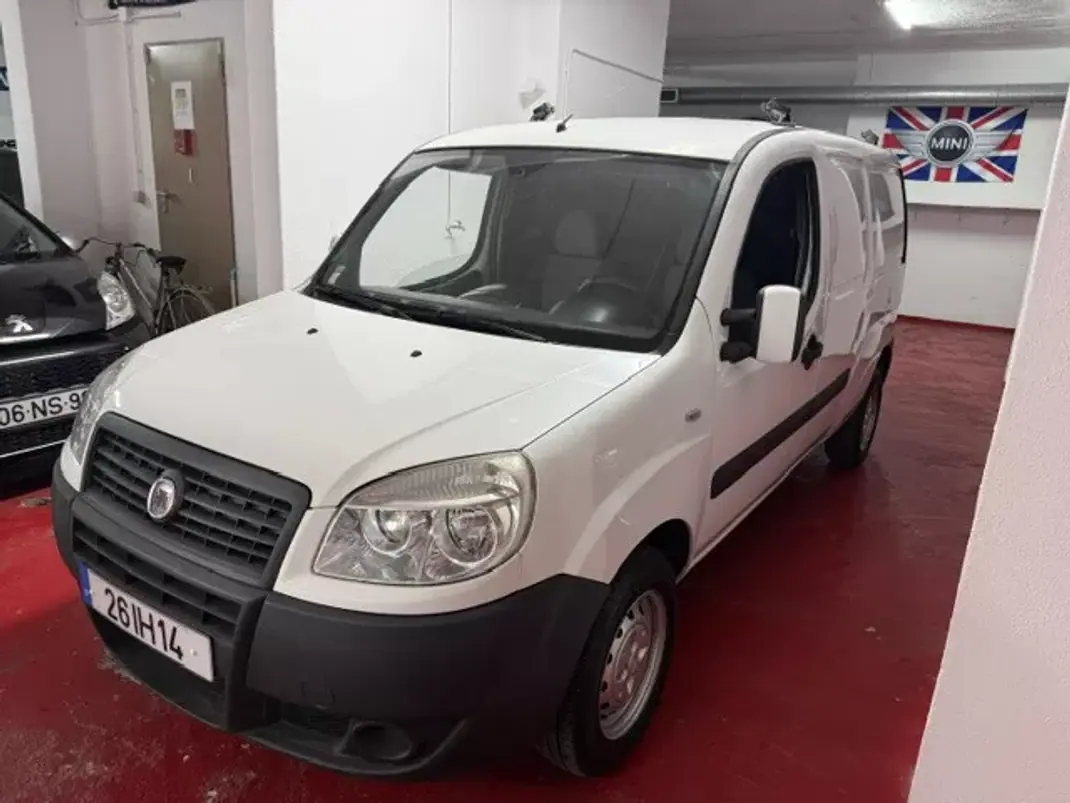 Fiat DOBLO CARGO 1.3 MULTIJET EASY 2009 - 5250 EUR, 190000 km - AUTO.MOTO.pt - 190000km - foto 3 de 27