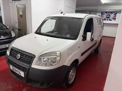 Fiat DOBLO CARGO 1.3 MULTIJET EASY 2009 - 5250 EUR, 190000 km - AUTO.MOTO.pt - 190000km - foto 3 de 27