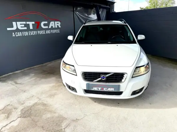 Volvo V50 2008 - 7990 EUR, 228855 km - AUTO.MOTO.pt - 228855km - foto 3 de 15