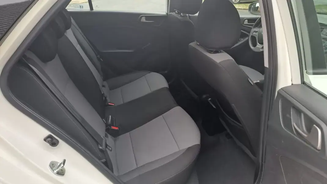 Hyundai i20 2018 - 10890 EUR, 134296 km - AUTO.MOTO.pt - 134296km - foto 31 de 43