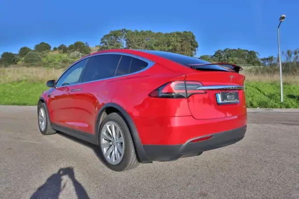 Tesla Model X 2020 — foto 3 de 24