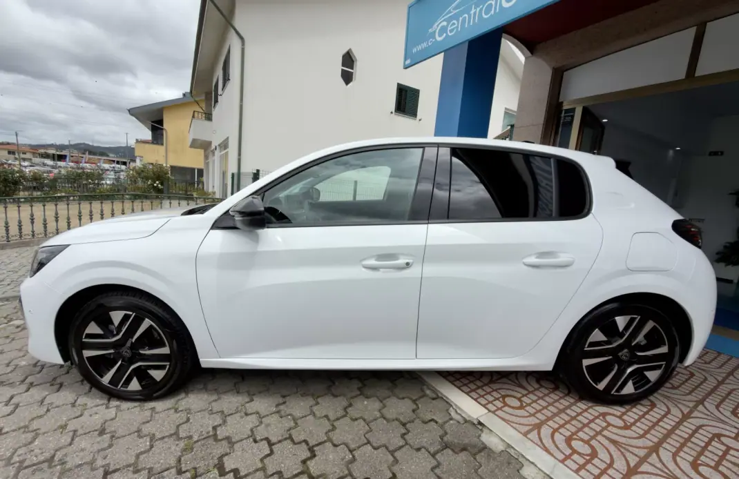 Peugeot 208 2024 - 15950 EUR, 24000 km - 24000km - foto 6 de 30