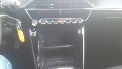 Peugeot 2008 2023 - 18250 EUR, 30000 km - AUTO.MOTO.pt - 30000km - foto 31 de 44