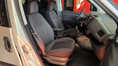 Fiat Doblo 2013 - 7750 EUR, 220583 km - AUTO.MOTO.pt - 220583km - foto 23 de 33