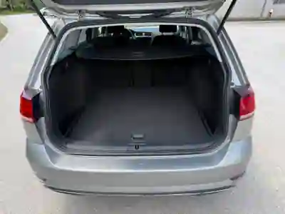 Volkswagen Golf Variant 2017 - 11250 EUR, 193000 km - AUTO.MOTO.pt - 193000km - foto 11 de 14