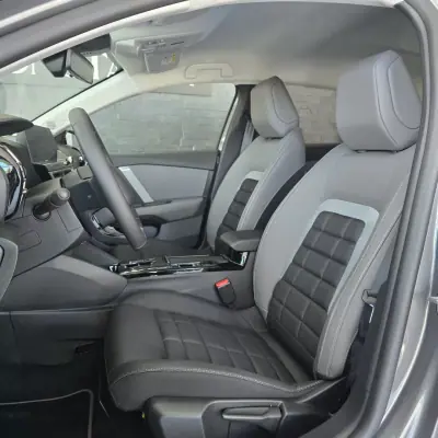 Citroën C4 2026 - 28900 EUR, 100 km - AUTO.MOTO.pt - 100km - foto 18 de 35