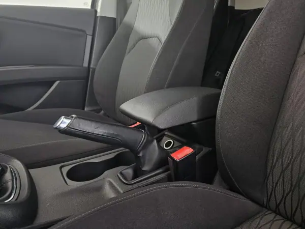 SEAT Leon ST 2016 - 9650 EUR, 246737 km - AUTO.MOTO.pt - 246737km - foto 28 de 79