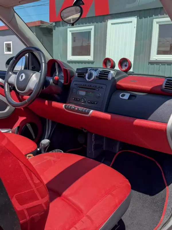 Smart Fortwo Cabrio 2010 - 6800 EUR, 200000 km - AUTO.MOTO.pt - 200000km - foto 8 de 10