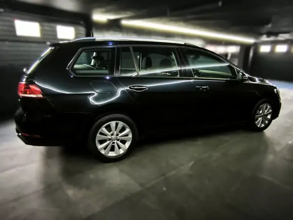 Volkswagen Golf Variant 2017 - 11500 EUR, 190200 km - AUTO.MOTO.pt - 190200km - foto 3 de 30