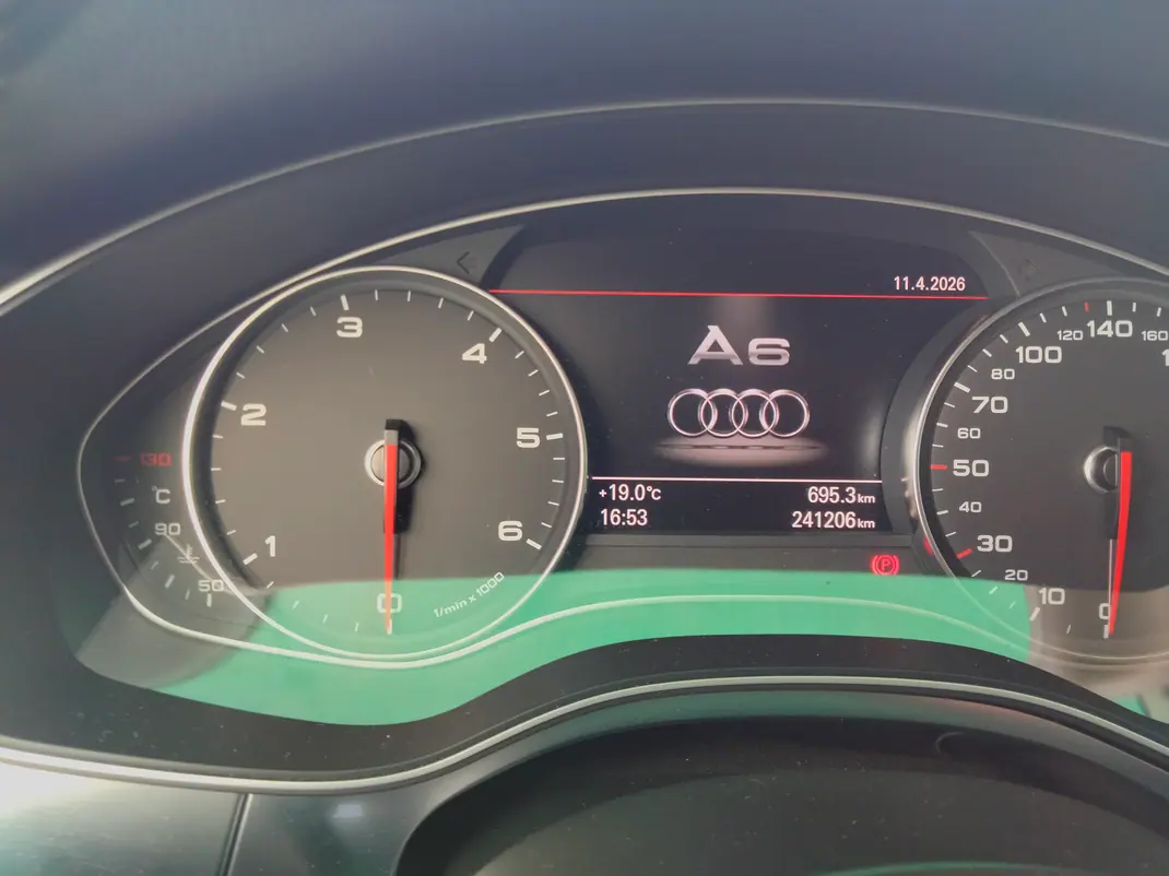 Audi A6 2013 - 11300 EUR, 242000 km - AUTO.MOTO.pt - 242000km - foto 3 de 11