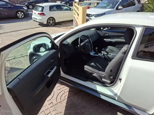 Volvo C30 2011 - 8900 EUR, 199999 km - AUTO.MOTO.pt - 199999km - foto 15 de 29